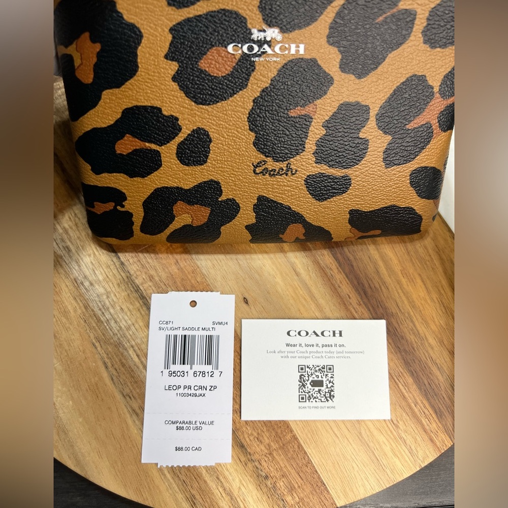 Coach Corner Zip Wristlet With Leopard Print - Picture 4 of 7